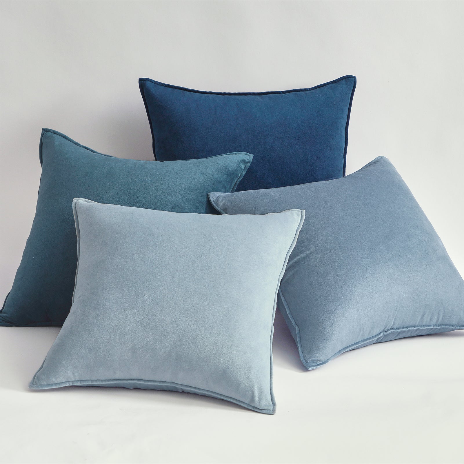 4pcs Set European Velvet Throw Pillow Covers - Soft, Quiet & Versatile for All Seasons - Perfect for Couch, Sofa & Bed Decor